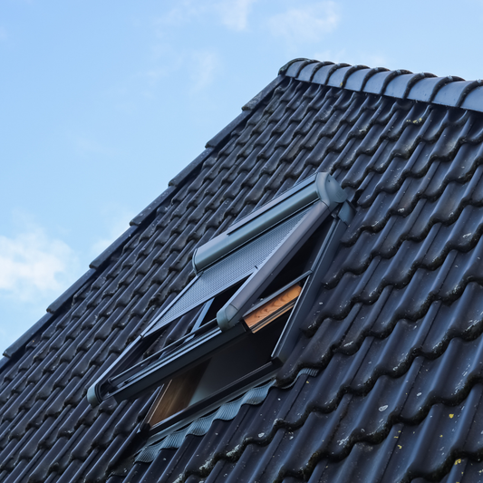 Roof Lantern Ventilation Options: Manual vs Electric